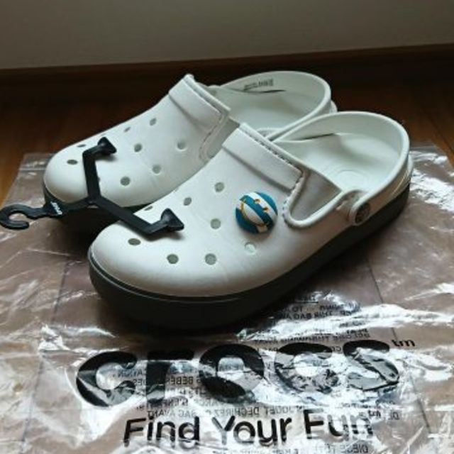 crocs(クロックス)の60%OFF送料込みクロックスcrocs citilane clog  M4W6 キッズ/ベビー/マタニティのキッズ靴/シューズ(15cm~)(サンダル)の商品写真