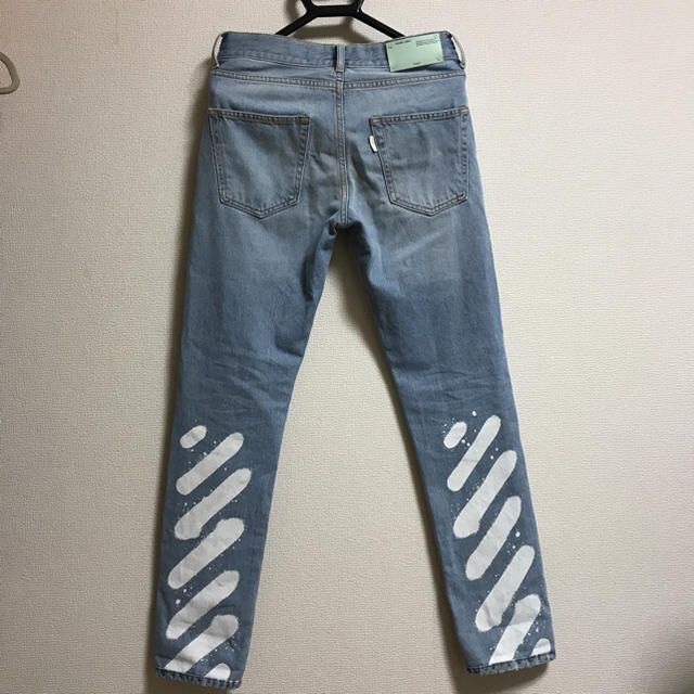 OFF WHITE スプレーペイントデニムパンツ | フリマアプリ ラクマ