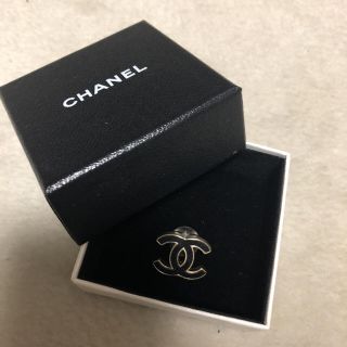 シャネル(CHANEL)の値下げしました！CHANEL レザー ピアス 箱あり 正規品(ピアス)