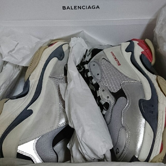 Balenciaga(バレンシアガ)のBALENCIAGA triple s メンズの靴/シューズ(スニーカー)の商品写真