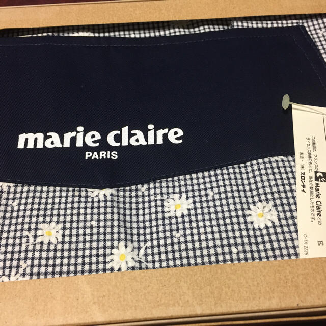 Marie Claire(マリクレール)のまゆ様専用マリークレール新品エプロン(^^)母の日などに^ ^値下げ中 インテリア/住まい/日用品の日用品/生活雑貨/旅行(日用品/生活雑貨)の商品写真