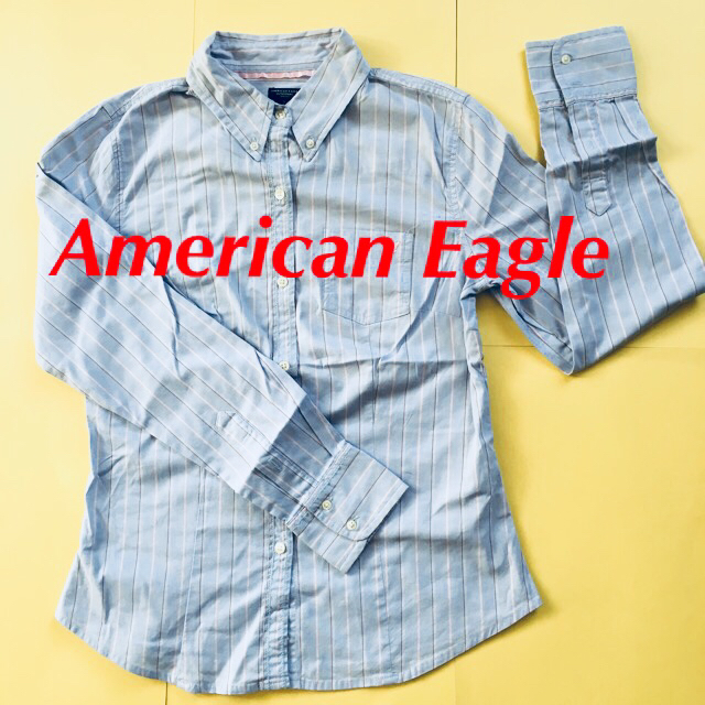 American Eagle(アメリカンイーグル)のAmerican Eagle ボタンダウン シャツ NY購入 S 水色  レディースのトップス(シャツ/ブラウス(長袖/七分))の商品写真