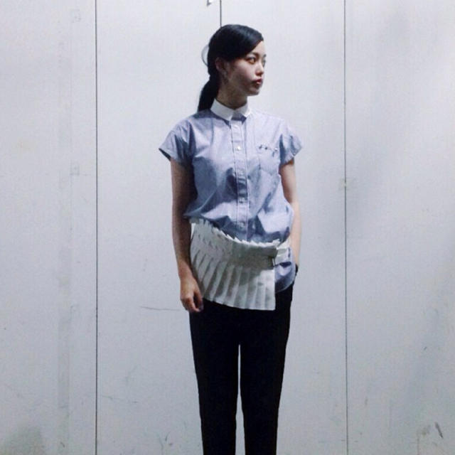Sacai ディテール プリーツ シャツ シャツ/ブラウス(半袖/袖なし) Sacai ディテール プリーツ シャツ シャツ/ブラウス(半袖/袖なし)