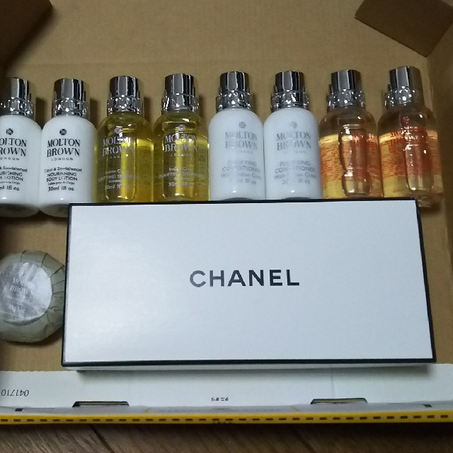 CHANEL(シャネル)の【ベビー5393様専用】シャネル&モルトンブラウンアメニティ コスメ/美容のボディケア(ボディソープ/石鹸)の商品写真