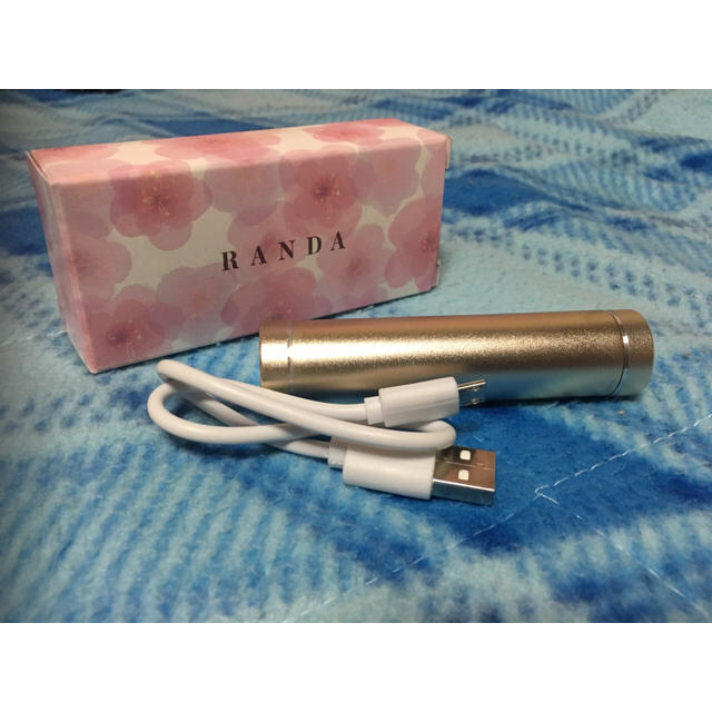 RANDA(ランダ)の【新品】モバイルチャージャー スマホ/家電/カメラのスマートフォン/携帯電話(バッテリー/充電器)の商品写真