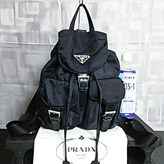 マルチボーダーシリーズ PRADA プラダ ナイロン リュック 黒 ブラック