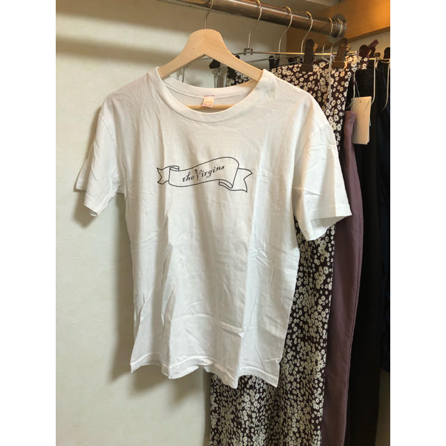 Verybrain(ベリーブレイン)のthe virgins   tops レディースのトップス(Tシャツ(半袖/袖なし))の商品写真