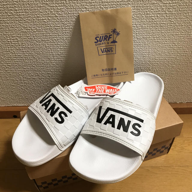 VANS - 新品バンズ サンダルの通販 by きらら☆｜ヴァンズならラクマ