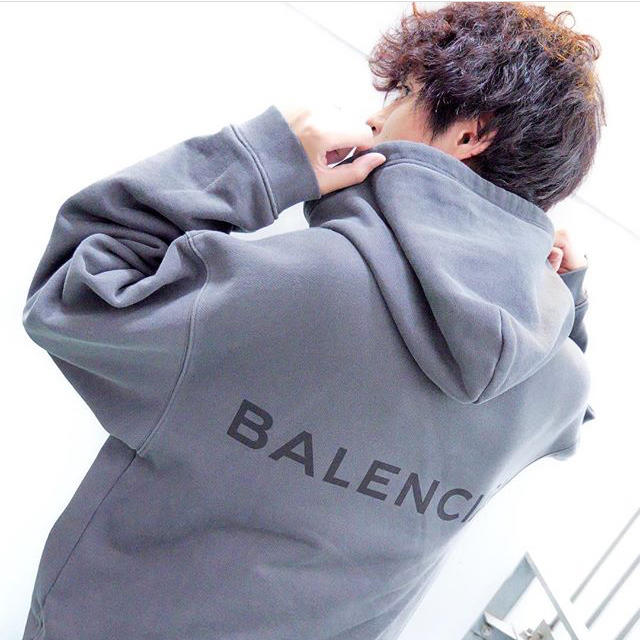 Balenciaga - バレンシアガバッグロゴフーディの通販 by ミッキー