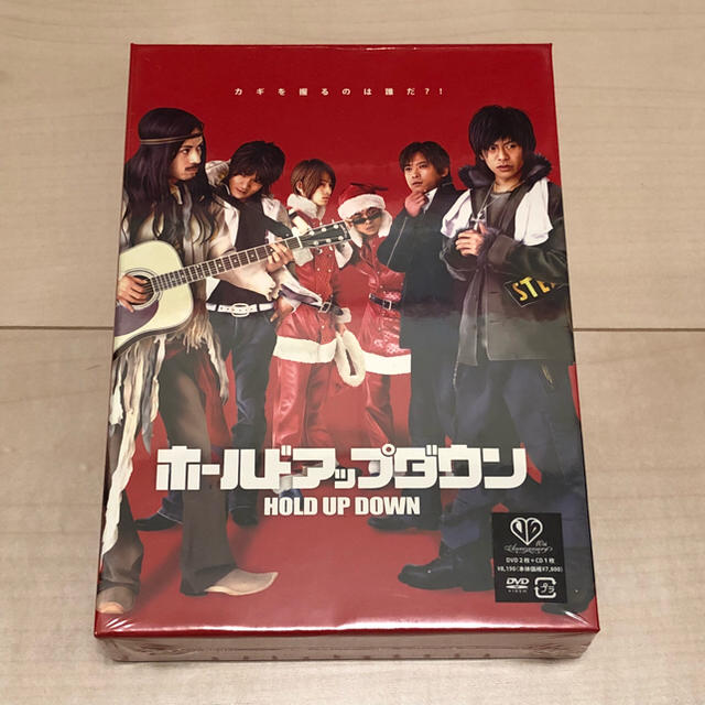 V6(ブイシックス)の新品・V6 ホールドアップダウン 初回限定版 [DVD] エンタメ/ホビーのDVD/ブルーレイ(日本映画)の商品写真