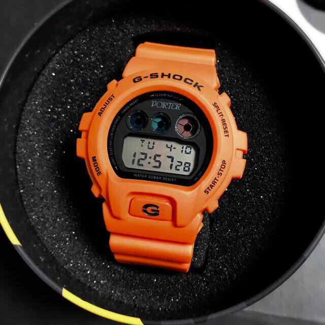 G-SHOCK(ジーショック)の値下げ無し 新品 PORTER G-SHOCK DW-6900 ORANGE メンズの時計(腕時計(デジタル))の商品写真