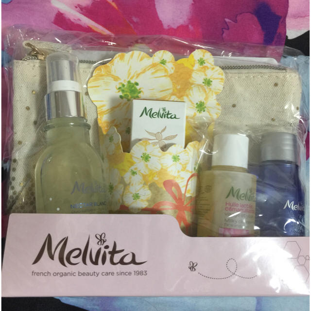 Melvita(メルヴィータ)のMelvita 潤い肌 ブライトケアセット コスメ/美容のスキンケア/基礎化粧品(美容液)の商品写真