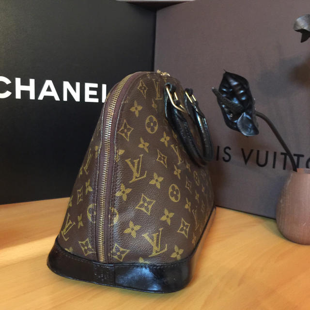 LOUIS VUITTON(ルイヴィトン)の本物 ルイヴィトン アルマ  カスタム  レディースのバッグ(ハンドバッグ)の商品写真