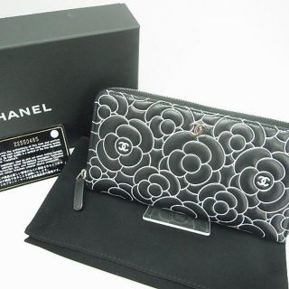 シャネル(CHANEL)のシャネル　カメリア　ラウンド長財布　黒　22番台　未使用　S22810(財布)