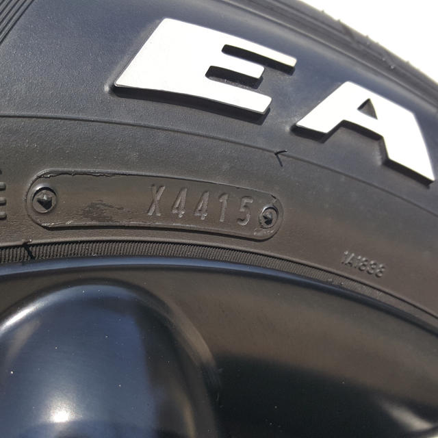 Goodyear(グッドイヤー)の★美品 バリ山★ハイエース200系ボクシースタイル25b ブラック 自動車/バイクの自動車(タイヤ・ホイールセット)の商品写真