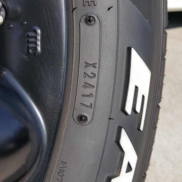 Goodyear(グッドイヤー)の★美品 バリ山★ハイエース200系ボクシースタイル25b ブラック 自動車/バイクの自動車(タイヤ・ホイールセット)の商品写真