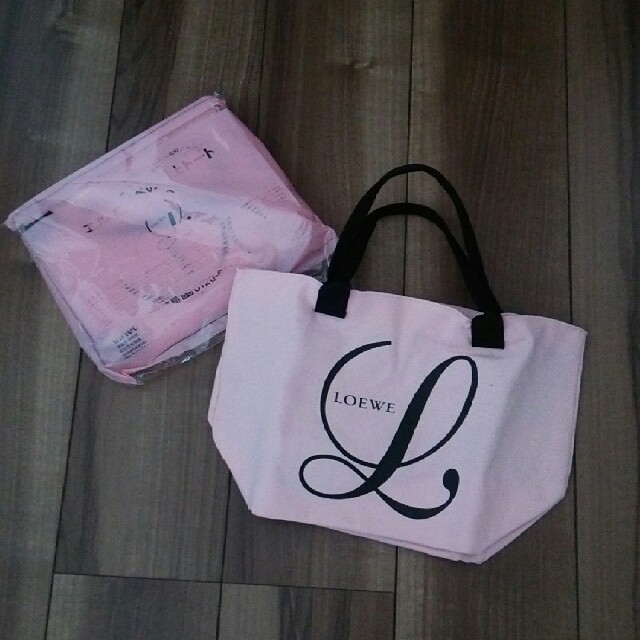 LOEWE(ロエベ)のロエベ トート 未使用 InRed 付録 2点おまとめ レディースのバッグ(トートバッグ)の商品写真