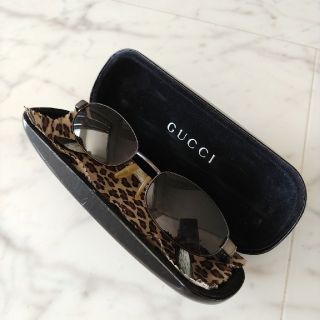 グッチ(Gucci)のグッチ　サングラスです(^-^)/フレームゼブラ(サングラス/メガネ)