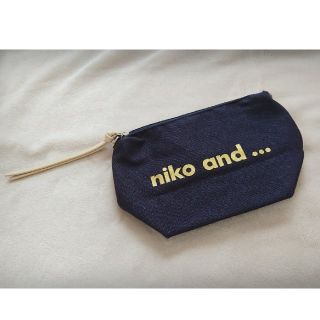 ニコアンド(niko and...)のniko and… ロゴ入りポーチ(ポーチ)