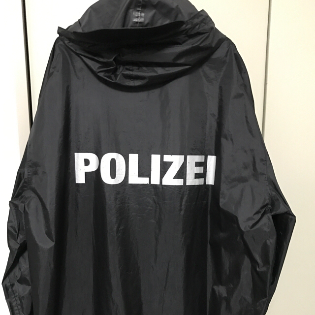 Balenciaga(バレンシアガ)のvetements レインコート polizei ロゴ メンズのファッション小物(レインコート)の商品写真