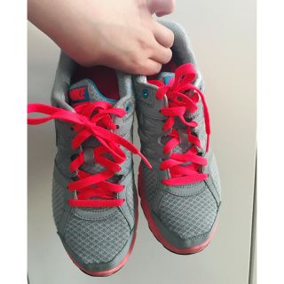 ナイキ(NIKE)のNIKE スニーカー(スニーカー)