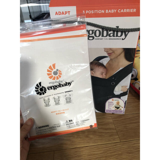 Ergobaby by \( ¨̮ )/'s shop|エルゴベビーならラクマ - エルゴベビー 抱っこ紐の通販 得価再入荷