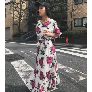 アメリヴィンテージ(Ameri VINTAGE)の 18日まで限定値下げ！新品 LUCY V-NECK DRESS(ロングワンピース/マキシワンピース)