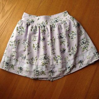 マジェスティックレゴン(MAJESTIC LEGON)の花柄スカパン♡(ミニスカート)