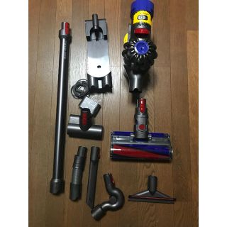 ダイソン(Dyson)のdyson  V8  flufy+ SV10FF COM2(掃除機)