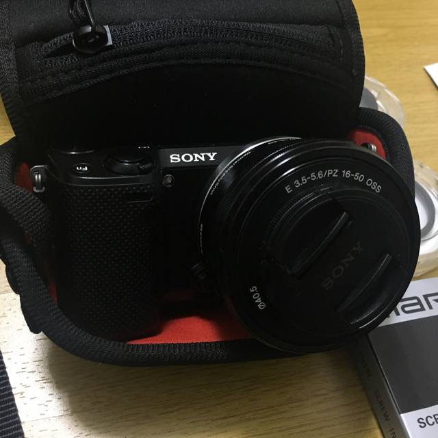 SONY(ソニー)のSONY ミラーレス一眼 nex5r フルセット スマホ/家電/カメラのカメラ(ミラーレス一眼)の商品写真