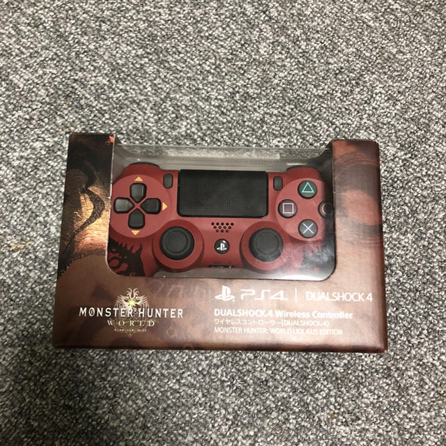 SONY(ソニー)のDUALSHOCK 4 MONSTER HUNTER: WORLD  エンタメ/ホビーのゲームソフト/ゲーム機本体(その他)の商品写真