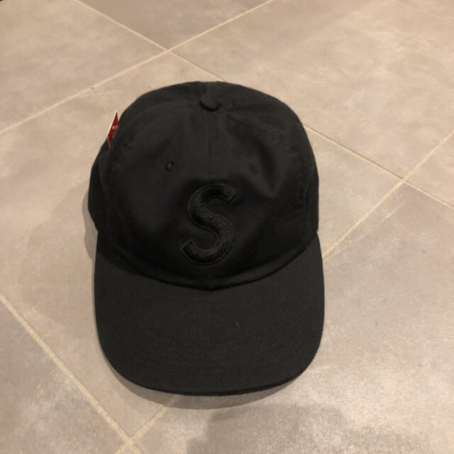 Supreme(シュプリーム)のsupreme Sロゴ 6パネル キャップ メンズの帽子(キャップ)の商品写真