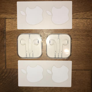 アップル(Apple)の新品 未開封iphone6純正イヤホン 2個セット (ヘッドフォン/イヤフォン)