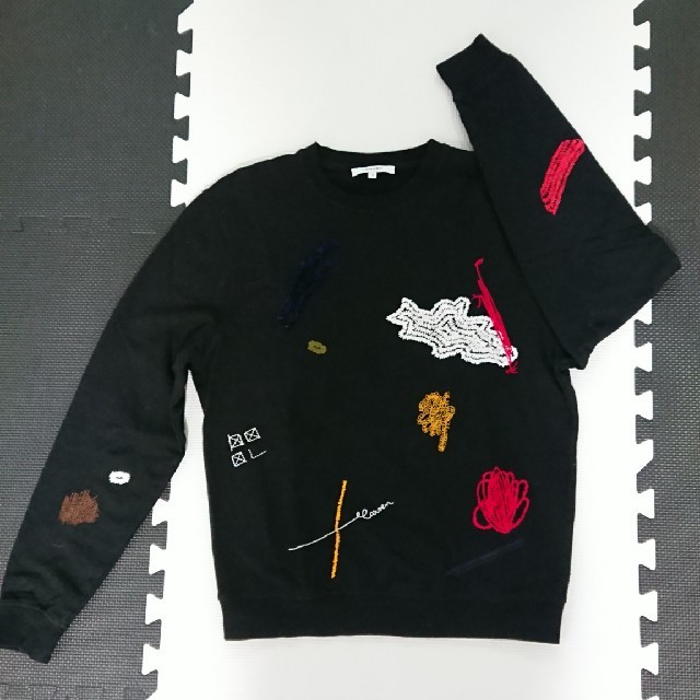 CARVEN(カルヴェン)の美品☆15AW CARVEN(カルヴェン)刺繍スウェット Sサイズ メンズのトップス(スウェット)の商品写真