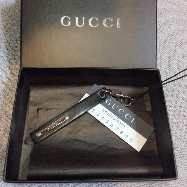 Gucci(グッチ)のGUCCI チャーム♡ストラップ♡ レディースのファッション小物(キーホルダー)の商品写真