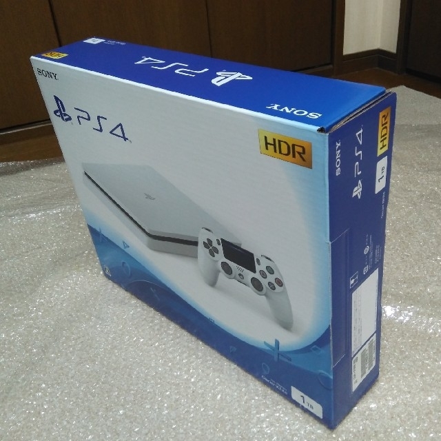 新品未開封　PlayStation4  グレイシャーホワイト 1TB