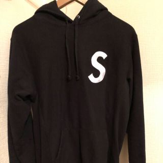 supremeパーカー　sロゴ