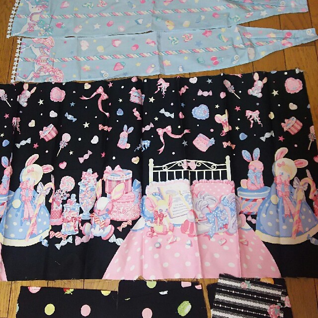 Angelic Pretty(アンジェリックプリティー)のハギレ大量セット Angelic Pretty アンジェリックプリティ レディースのレディース その他(その他)の商品写真