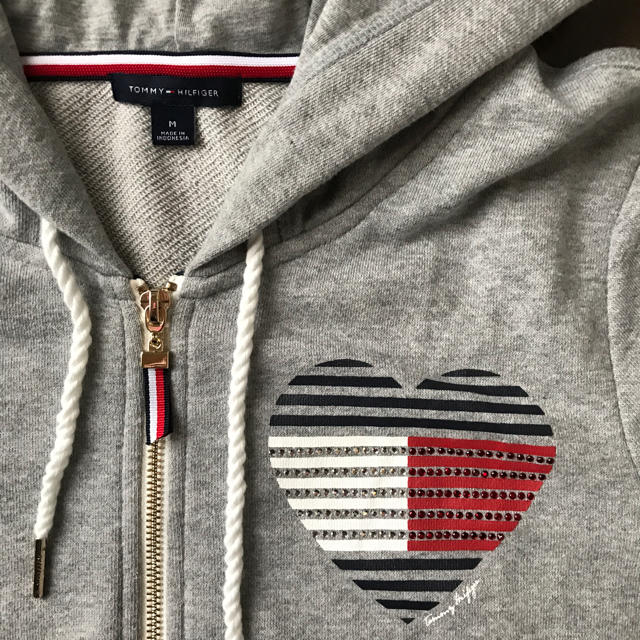 TOMMY HILFIGER(トミーヒルフィガー)のトミー フード付きパーカー レディースのトップス(パーカー)の商品写真