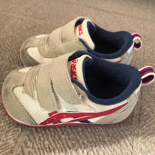 asics(アシックス)のアシックス スニーカー 13.0cm キッズ/ベビー/マタニティのベビー靴/シューズ(~14cm)(スニーカー)の商品写真