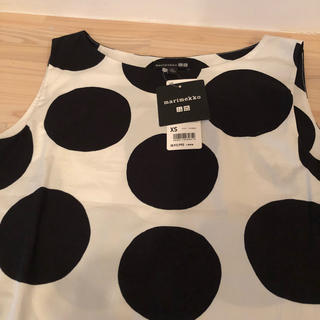 ユニクロ(UNIQLO)の新品未使用 XS marimekko uniqlo(ひざ丈ワンピース)