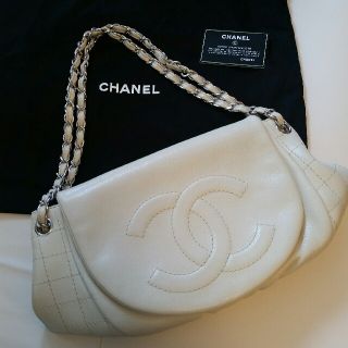 シャネル(CHANEL)のシャネル　アイボリーホワイト　チェーンバッグ　白(ハンドバッグ)