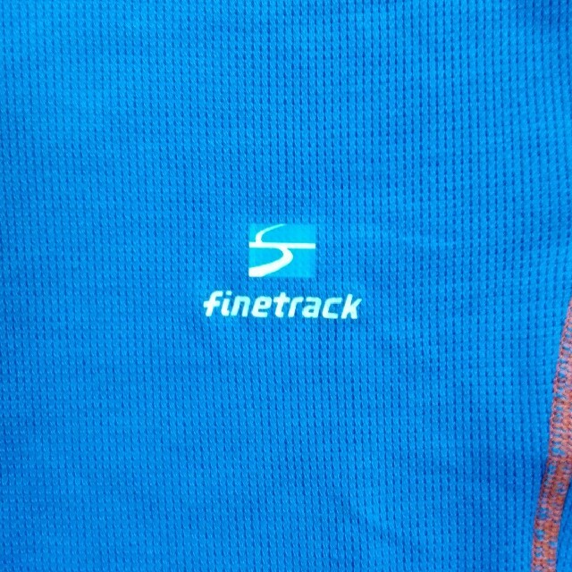 finetrack(ファイントラック)の【未使用】finetrack ウールブレンドアンダーウエア スポーツ/アウトドアのゴルフ(ウエア)の商品写真