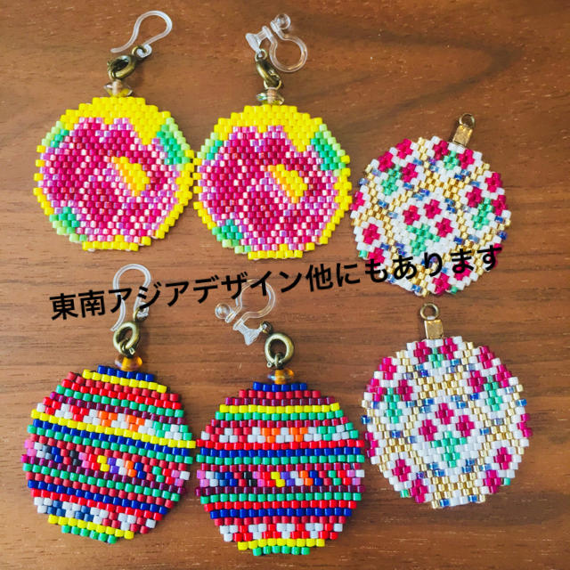 titicaca(チチカカ)の東南アジア モン族 刺繍柄 ピアス・イヤリング ハンドメイドのアクセサリー(ピアス)の商品写真