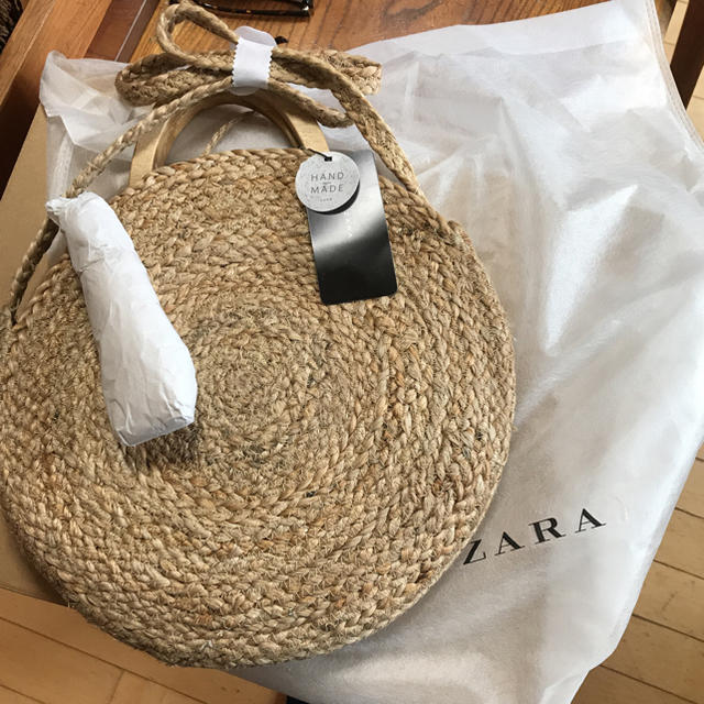 ZARA(ザラ)のZARAかごバッグ レディースのバッグ(かごバッグ/ストローバッグ)の商品写真