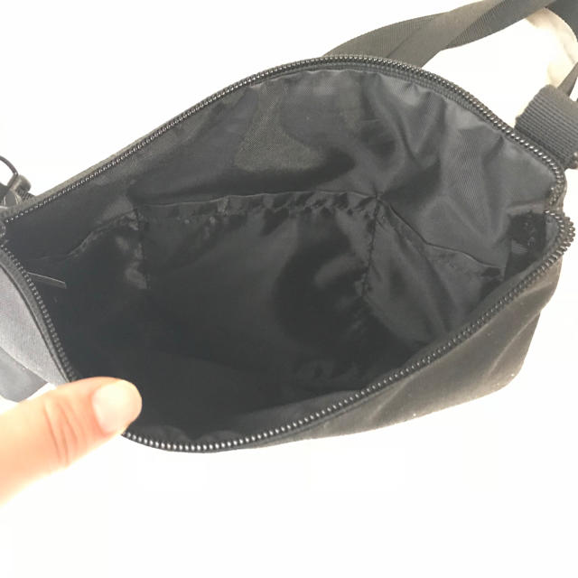 KELTY(ケルティ)のKELTY サコッシュ 黒 美品 レディースのバッグ(ショルダーバッグ)の商品写真