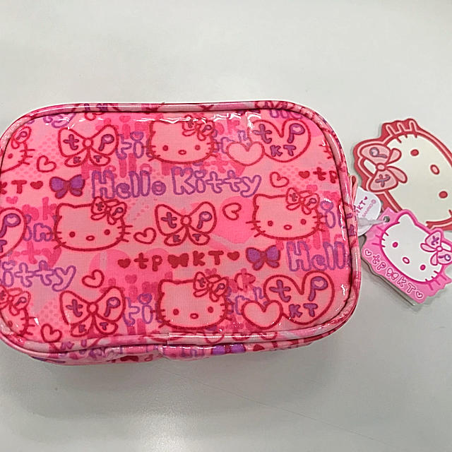 ハローキティ(ハローキティ)のキティthink pink♡コラボ ポーチ  タグ付き新品未使用品 レディースのファッション小物(ポーチ)の商品写真
