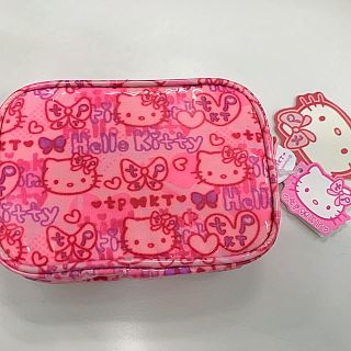 ハローキティ(ハローキティ)のキティthink pink♡コラボ ポーチ  タグ付き新品未使用品(ポーチ)