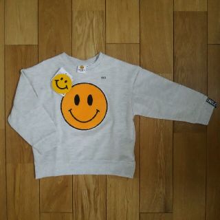 ライトオン(Right-on)の値下げ★新品　スマイリーサガラ刺繍トレーナー　110センチ(Tシャツ/カットソー)