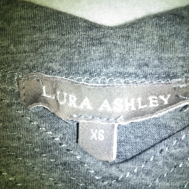 LAURA ASHLEY(ローラアシュレイ)のローラアシュレイ 長袖Tシャツ レディースのトップス(Tシャツ(長袖/七分))の商品写真